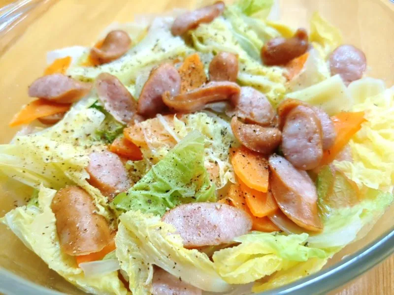 白菜とウインナーのバタポン蒸し