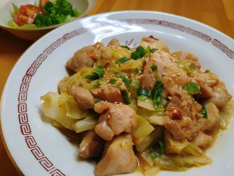 鶏とキャベツの蒸し焼き