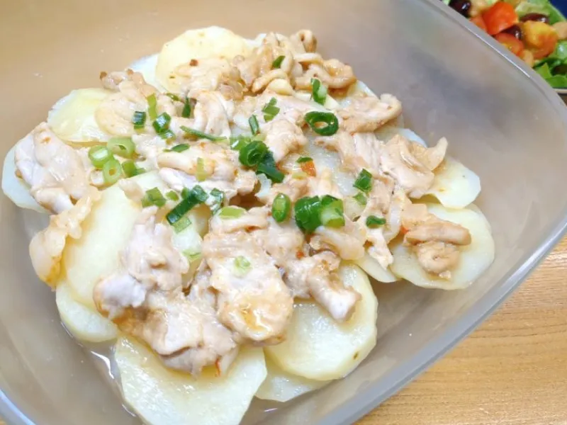 豚肉とじゃがいもの中華蒸し
