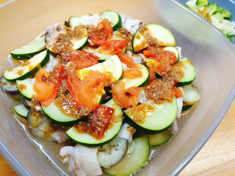 豚肉と夏野菜のレンジ蒸し